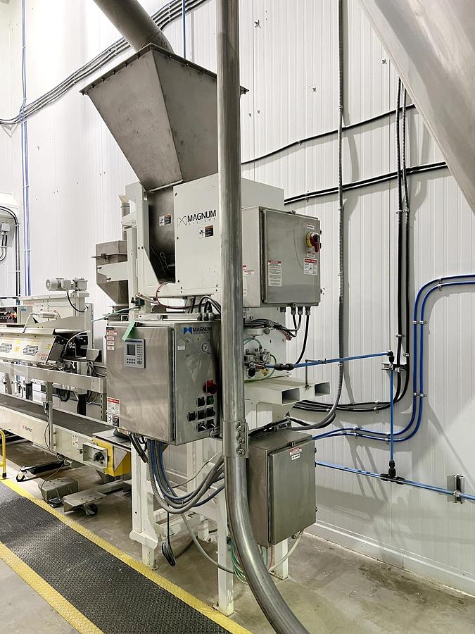 Used Used Magnum Systems APO Open Mouth 20 KG Bagger