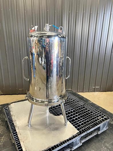 Used USED 3M ZETA PLUS SANITARY FILTER, CARTRIDGE TYPE, 2" INLET/OUTLET, 316L STAINLESS STEEL