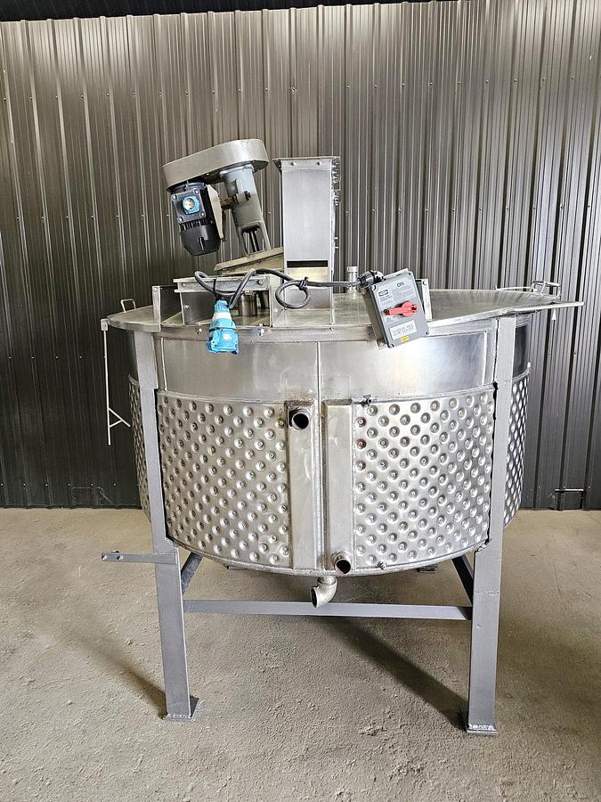 Used Used 630 Gallon Jacketed Tank, 304 Stainless Steel, With Mixer