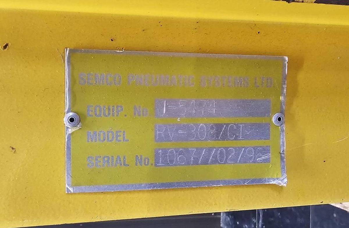 Used Used Rotary Air Lock Valve, 8" X 8", with Lump Breaker