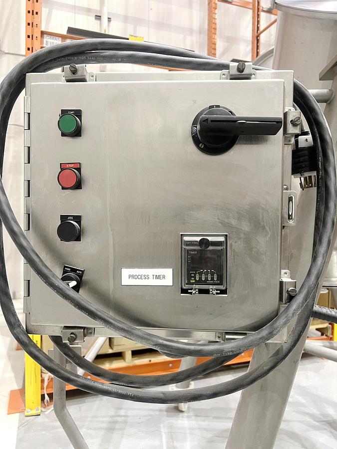 Used Used A&M Process Twin Shell Blender, 5 Cubic Feet