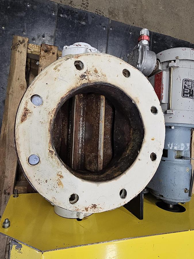 Used Used Semco Rotary Air Lock Valve, 8" X 8"