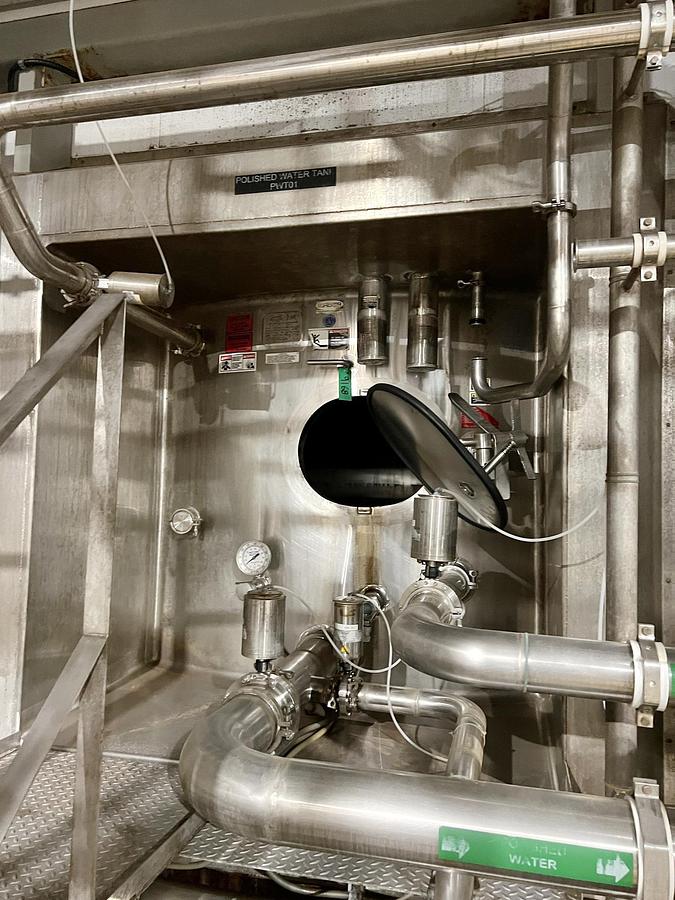 Used Used 40,000 Gallon Insulated Tank (Silo), 304 Stainless Steel