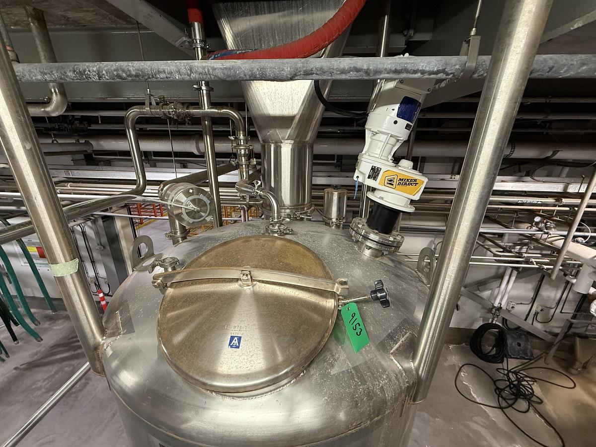 Used Used 600 Gallon Tank, 316L Stainless Steel, With Mixer