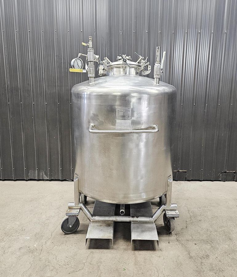 Used Used 275 Gallon Vessel
