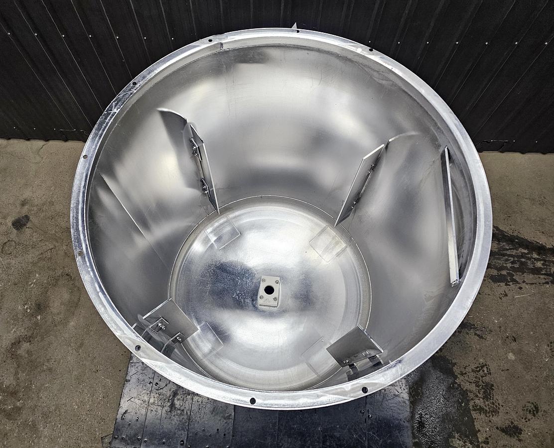 Used Used 275 Gallon Tank, 304 Stainless Steel