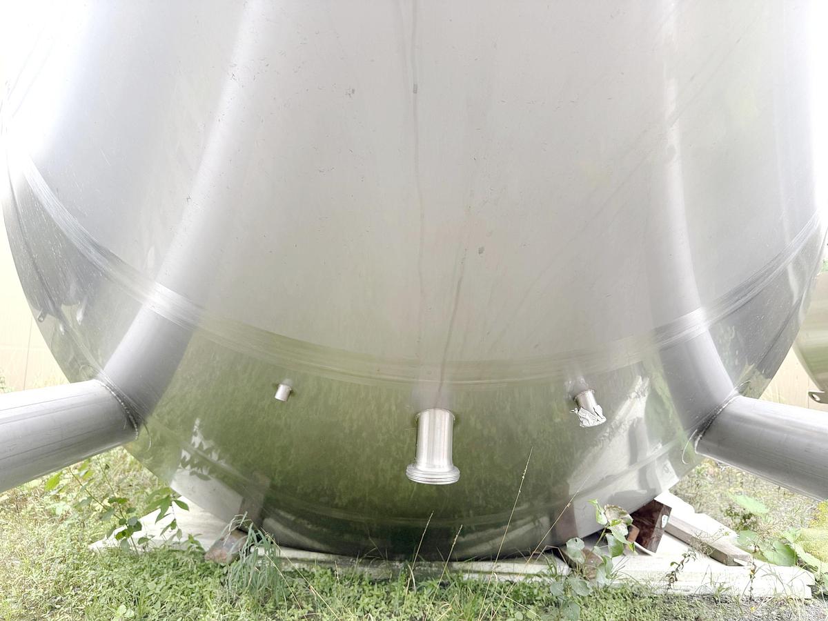 Used Used 5000 Gallon Jacketed Tank, 304 Stainless Steel