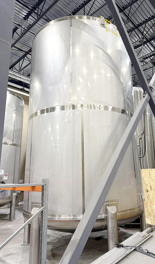 Used Used 13,208 Gallon Tank, 304 Stainless Steel