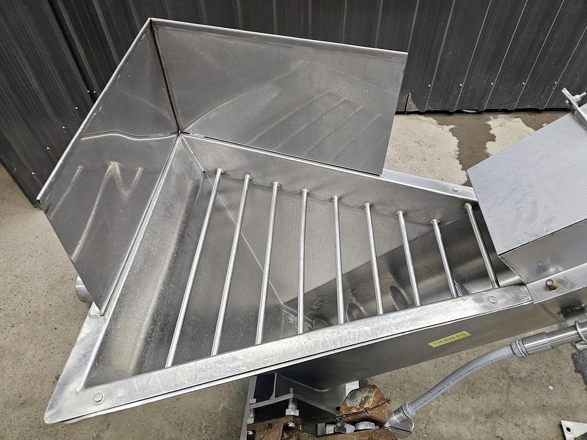 Used Used Rietz Screw Conveyor, 8.5” diameter x 132” long, 304 Stainless Steel