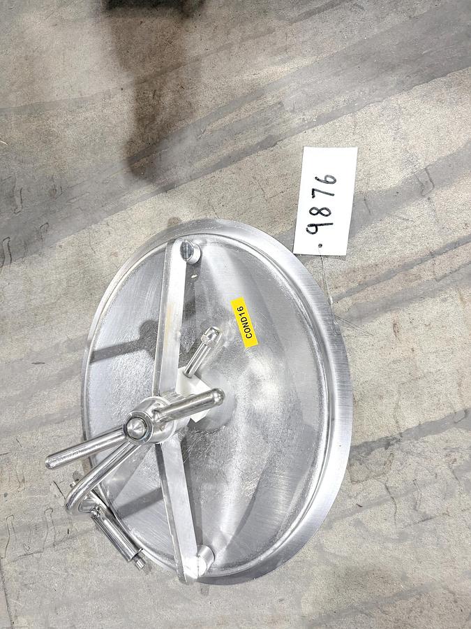 Used Used 2480 Gallon Jacketed Tank, 304 Stainless Steel