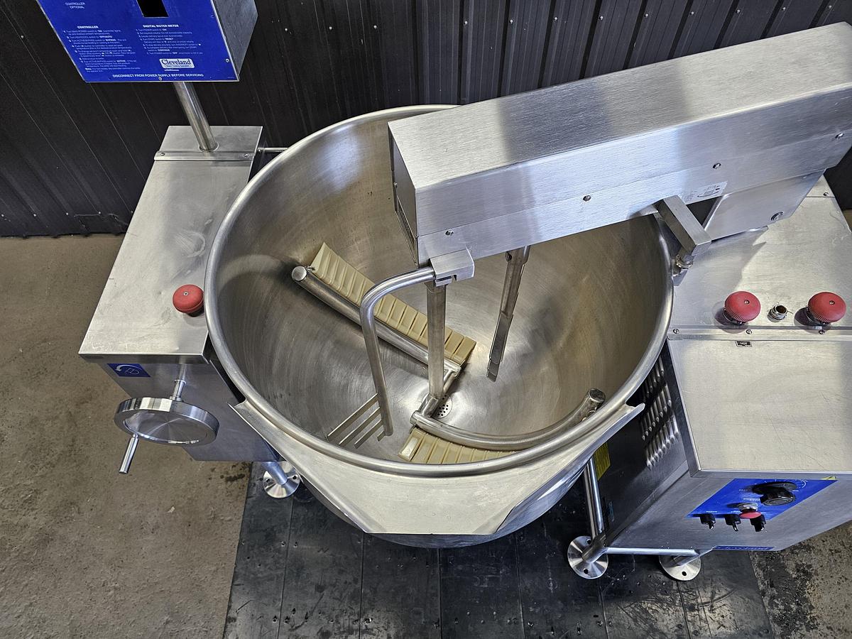 Used Felix Compound - 80 gallon kettle with scrape agitation