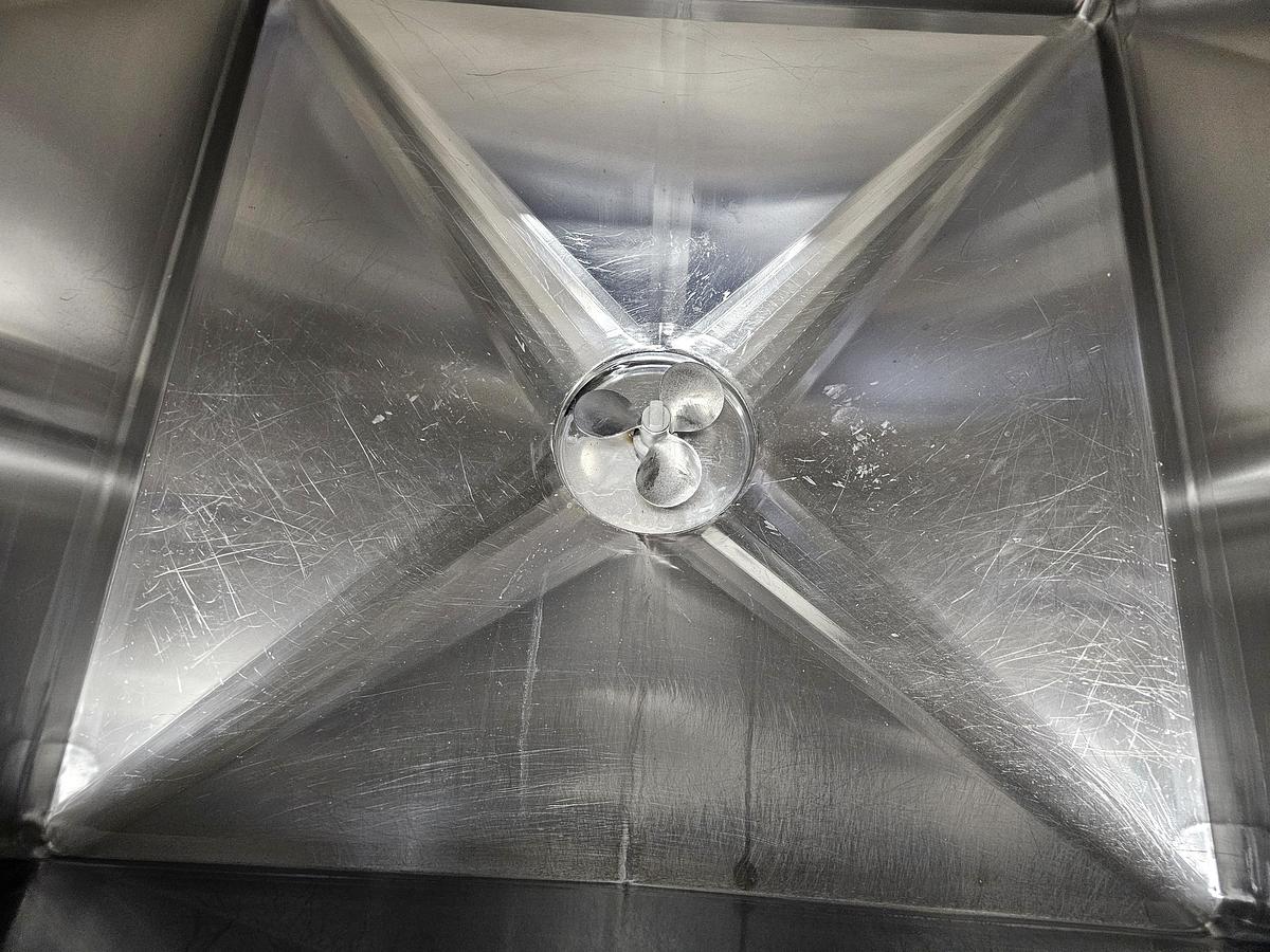 Used Harry Davis NY - Lot 40 - 300 Gallon Feldmeier Blending Tank (40 Cf)