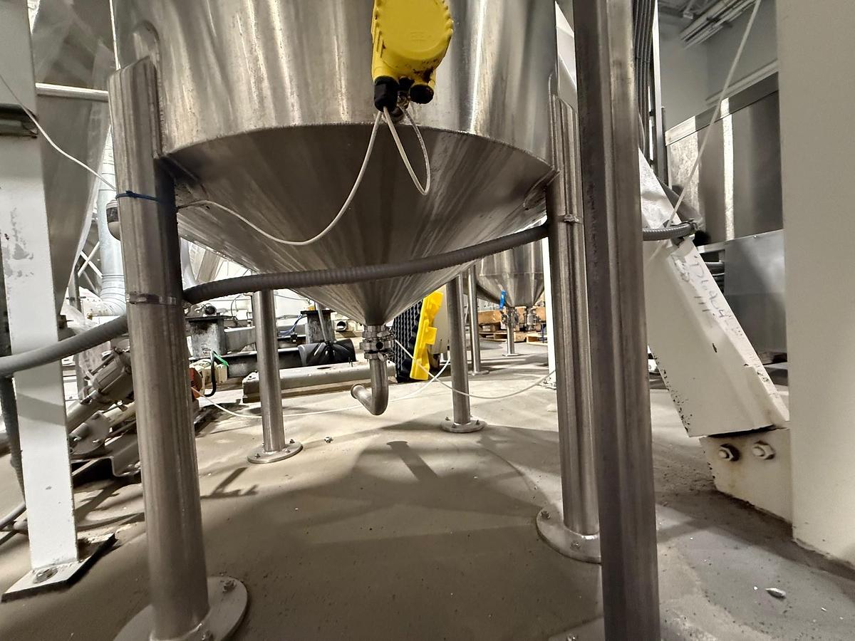 Used Used 200 Gallon Tank, Stainless Steel