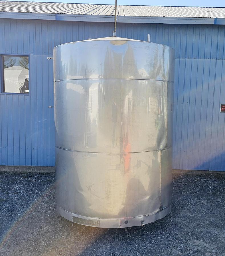 Used Used 3400 Gallon Stainless Steel Tank