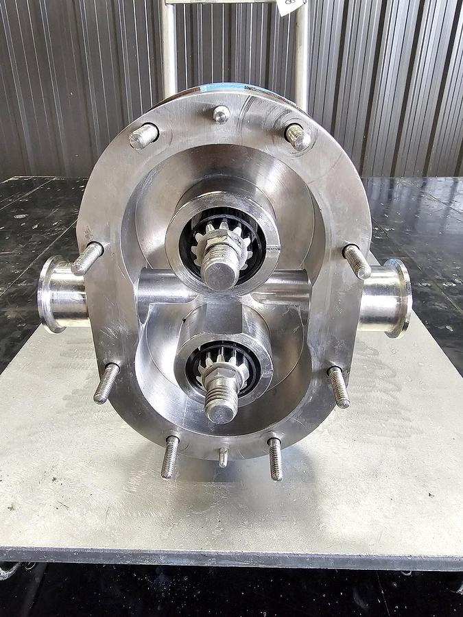 Used Used Waukesha Rotary Lobe Pump, Model 32, 1.5 HP