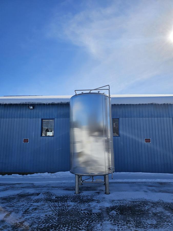 Used Used 2641 Gallon Insulated Tank, 304 Stainless Steel