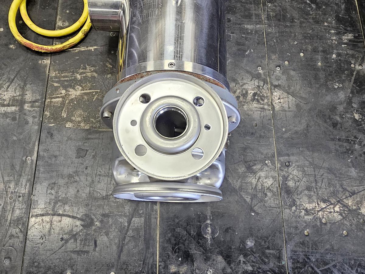 Used TCL Auction - Maple Leaf Foods - Ontario - Lot 15 - pump