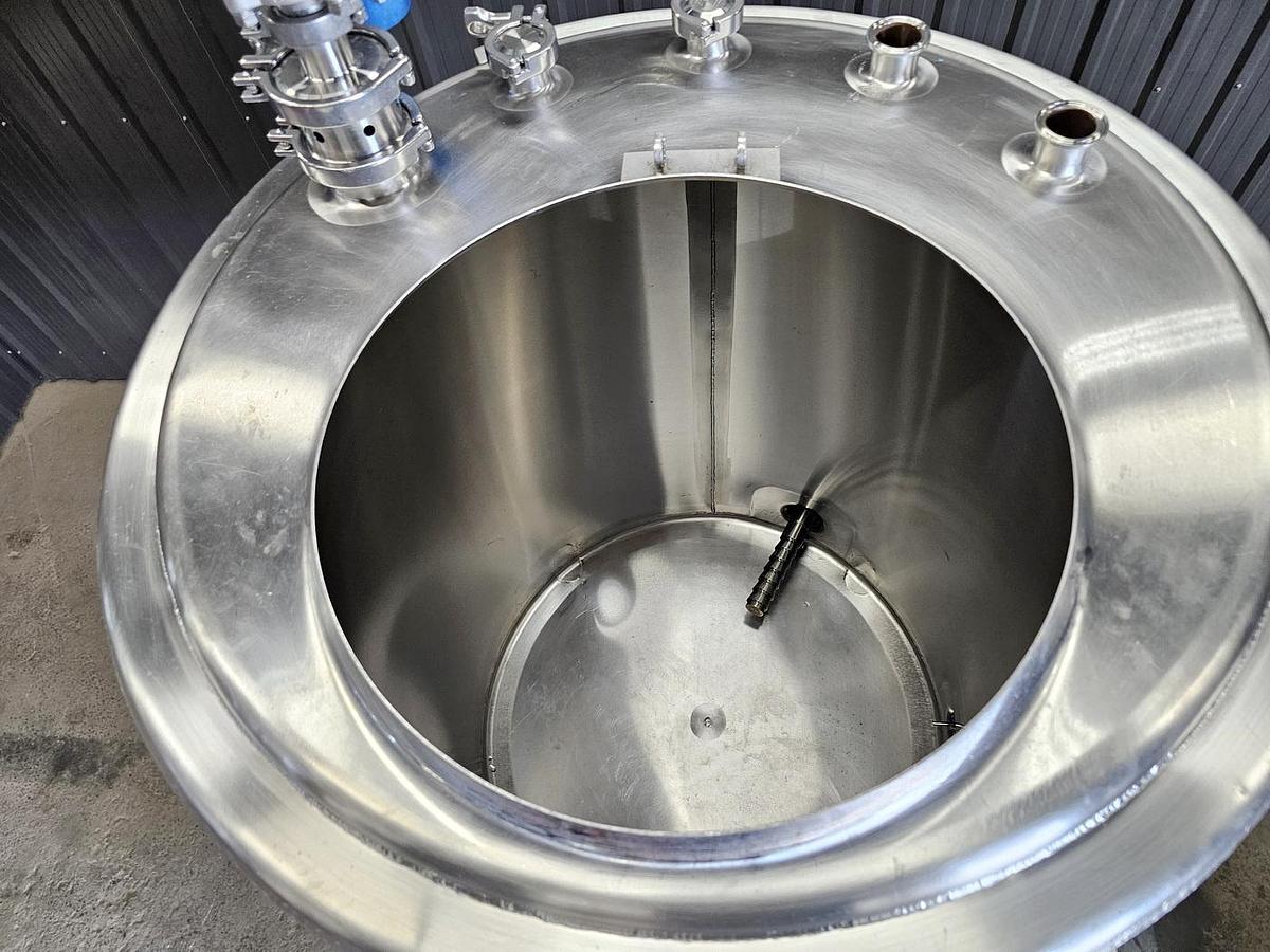 Used Used 125 Gallon Tank, Stainless Steel