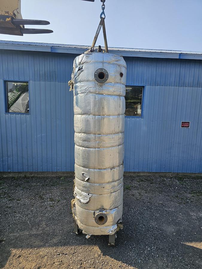Used Used 600 Gallon Pressure Tank (Vessel), Carbon Steel, Insulated
