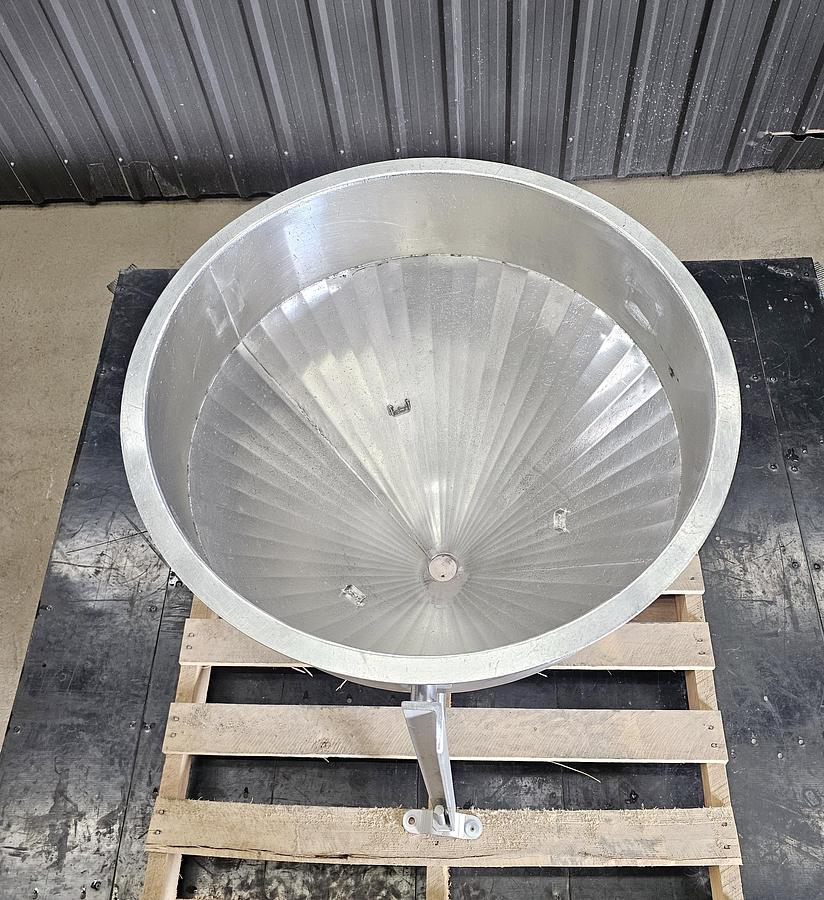 Used TCL Auction - Maple Leaf Foods - Ontario - Lot 15 - Hopper