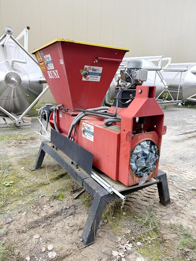 Used Used Runi SK370 Waste Screw Compactor 