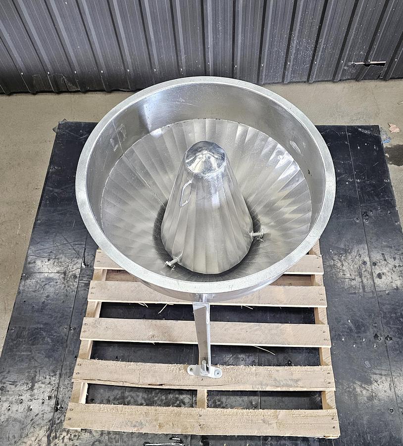 Used TCL Auction - Maple Leaf Foods - Ontario - Lot 15 - Hopper