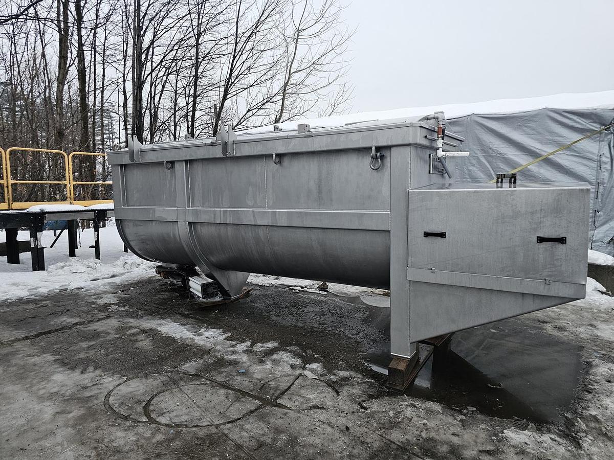 Used Used Titan Ribbon Blender, 250 Cubic Feet