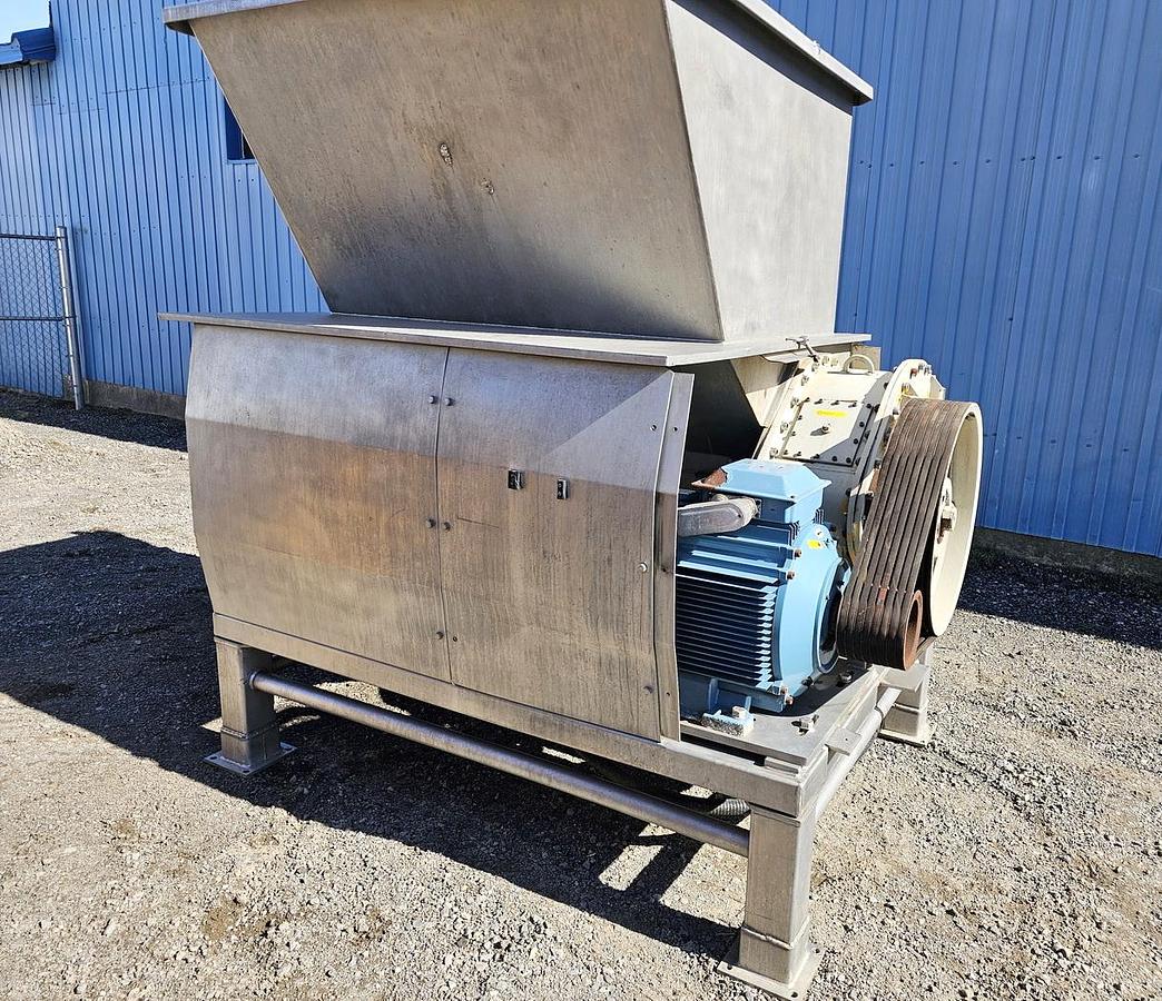 Used Used Super Titan Grinder, 100 HP