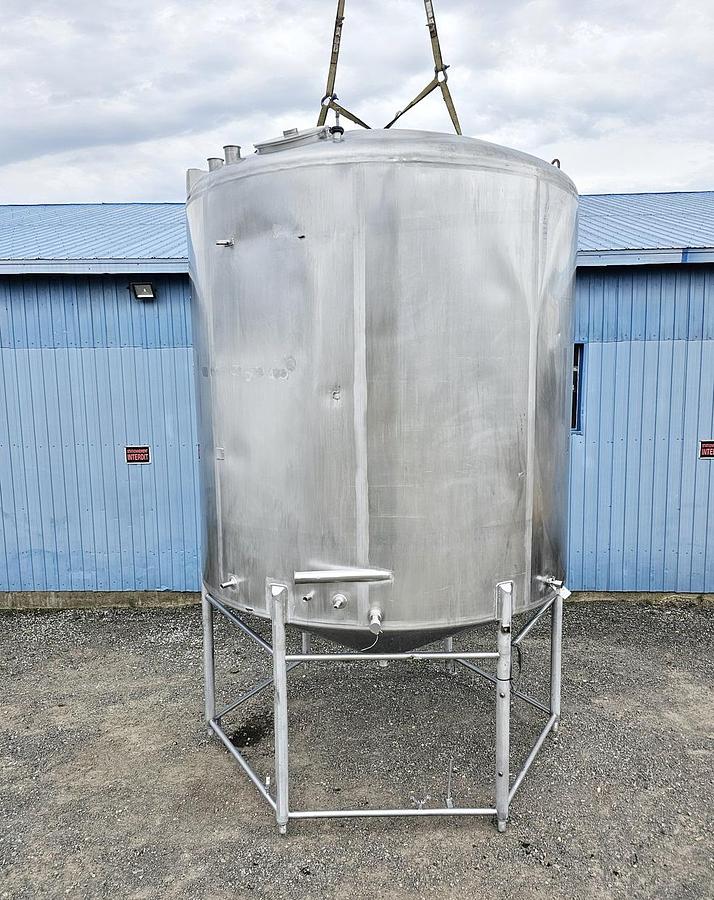 Used Used 6000 Gallon Tank, Stainless Steel