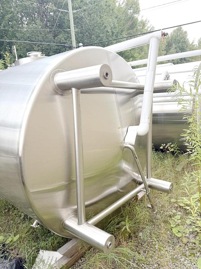 Used Used 2480 Gallon Jacketed Tank, 304 Stainless Steel