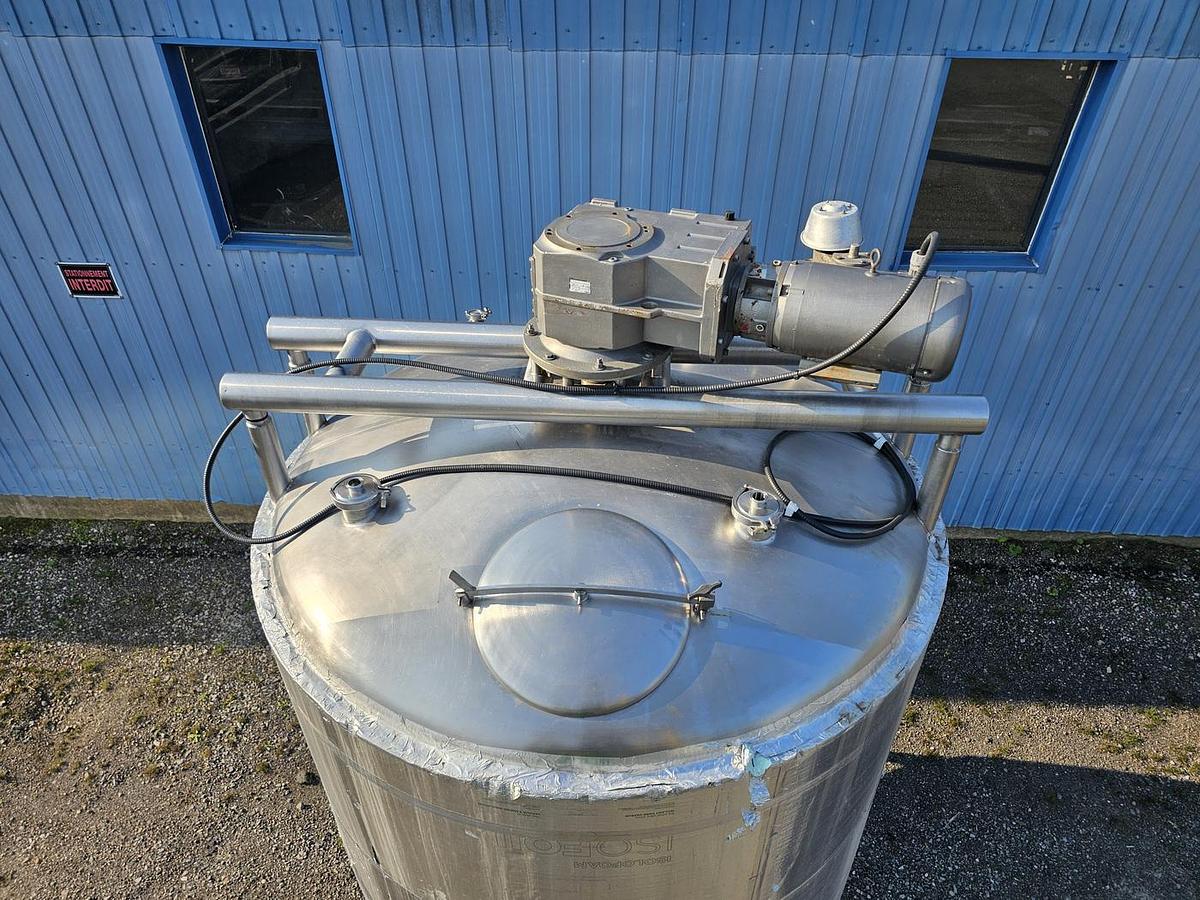 Used Used 1750 Gallon Tank, 304 Stainless Steel, With Sweep Agitation, Electrically Heated