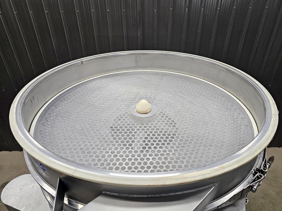 Used **Levy Recovery Group Michigan - lot 282 - sweco screen