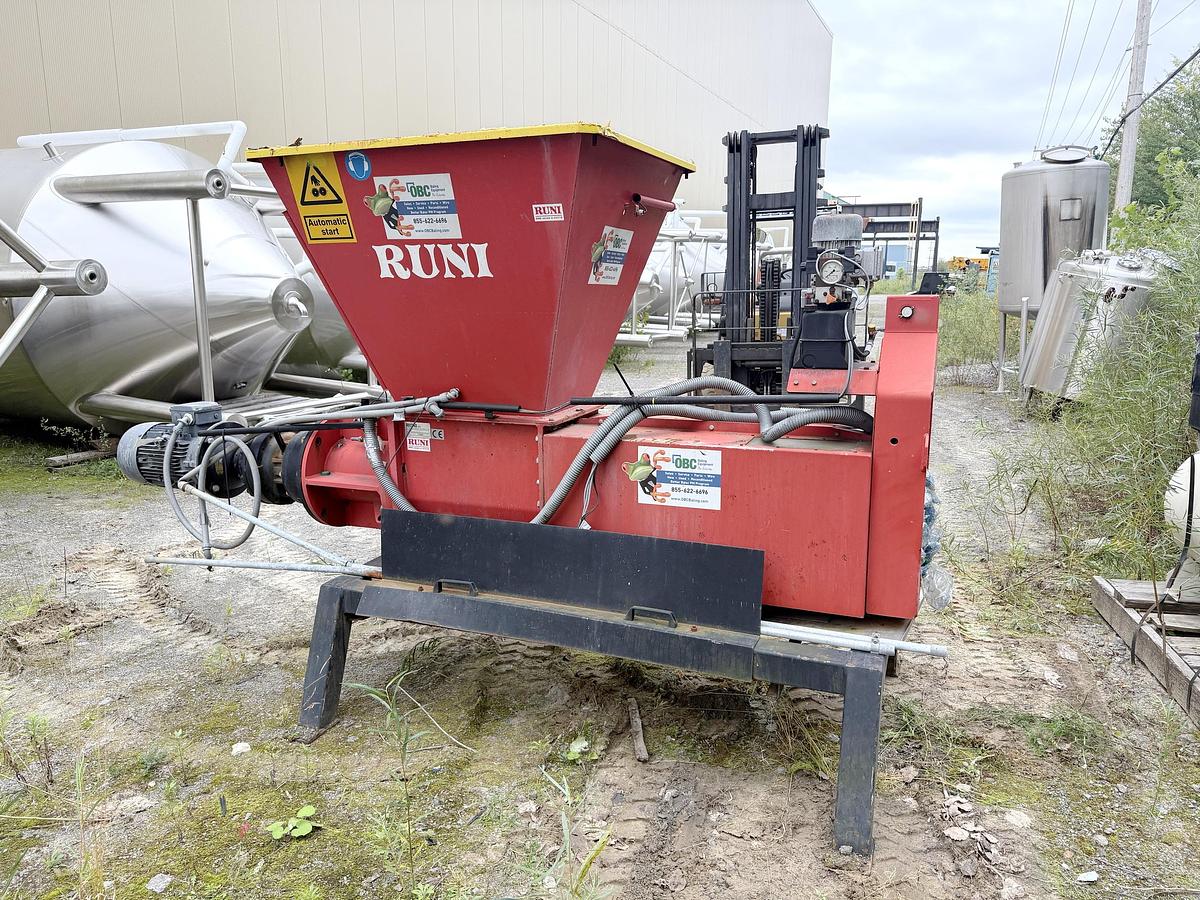 Used Used Runi SK370 Waste Screw Compactor 