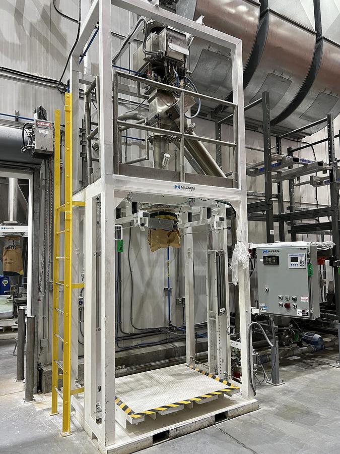 Used Used Magnum Systems IBC-3000 Bulk Bag Filling Station