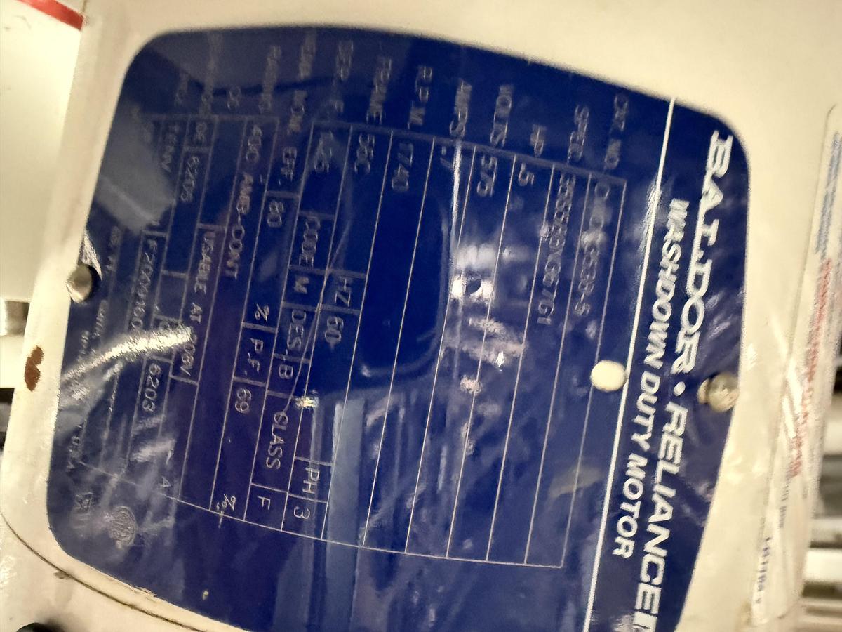 Used Used 600 Gallon Tank, 316L Stainless Steel, With Mixer