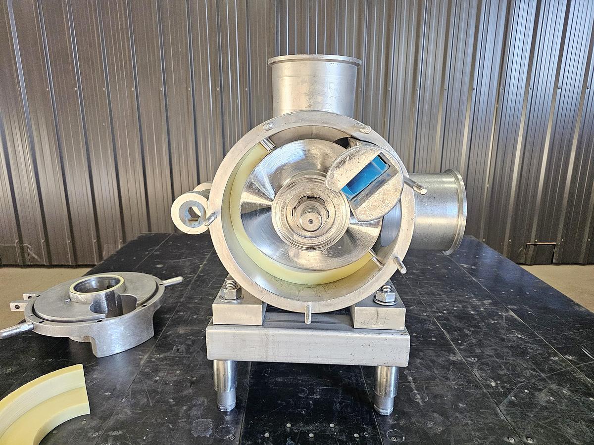 Used TCL Auction - Maple Leaf Foods - Ontario - Lot 45 - Pump