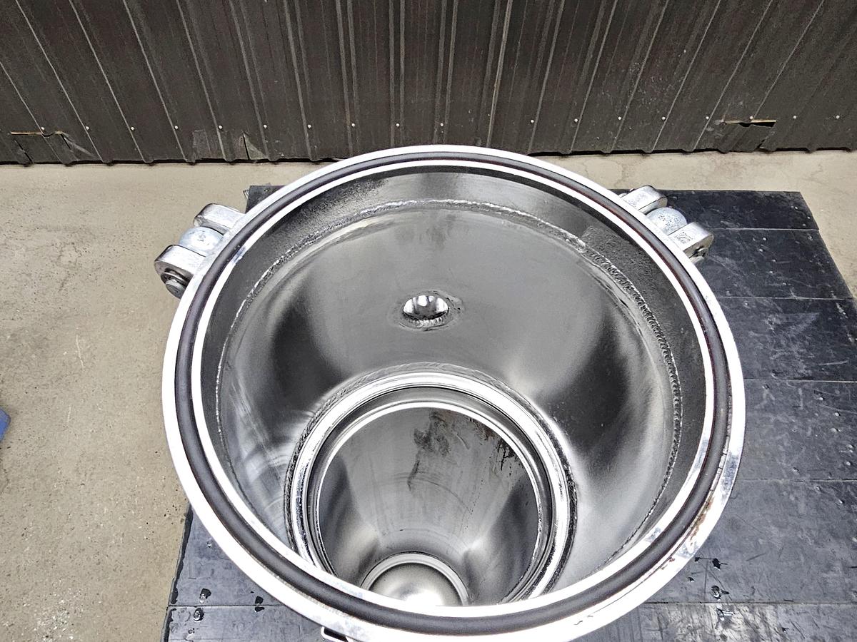 Used Aaron Posnik Connecticut - Lot 122 - Filter