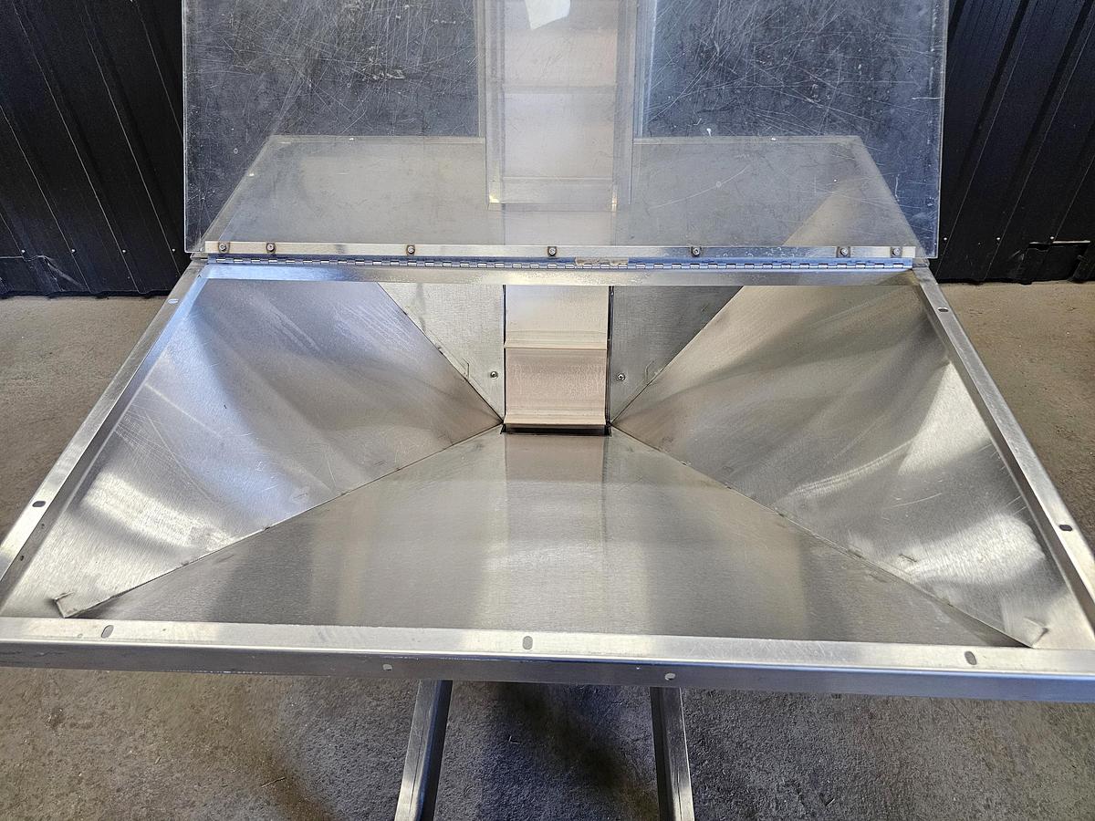 Used Heritage Global Auctions (Hagerstown MD) Lot 708 - Conveyor