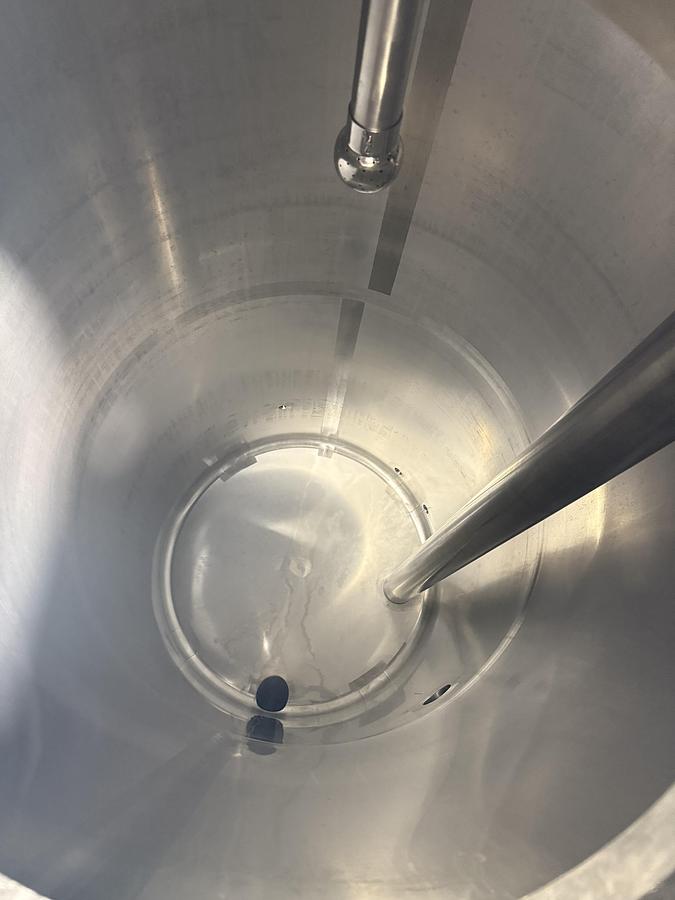 Used Used 1000 Gallon Tank, 316L Stainless Steel