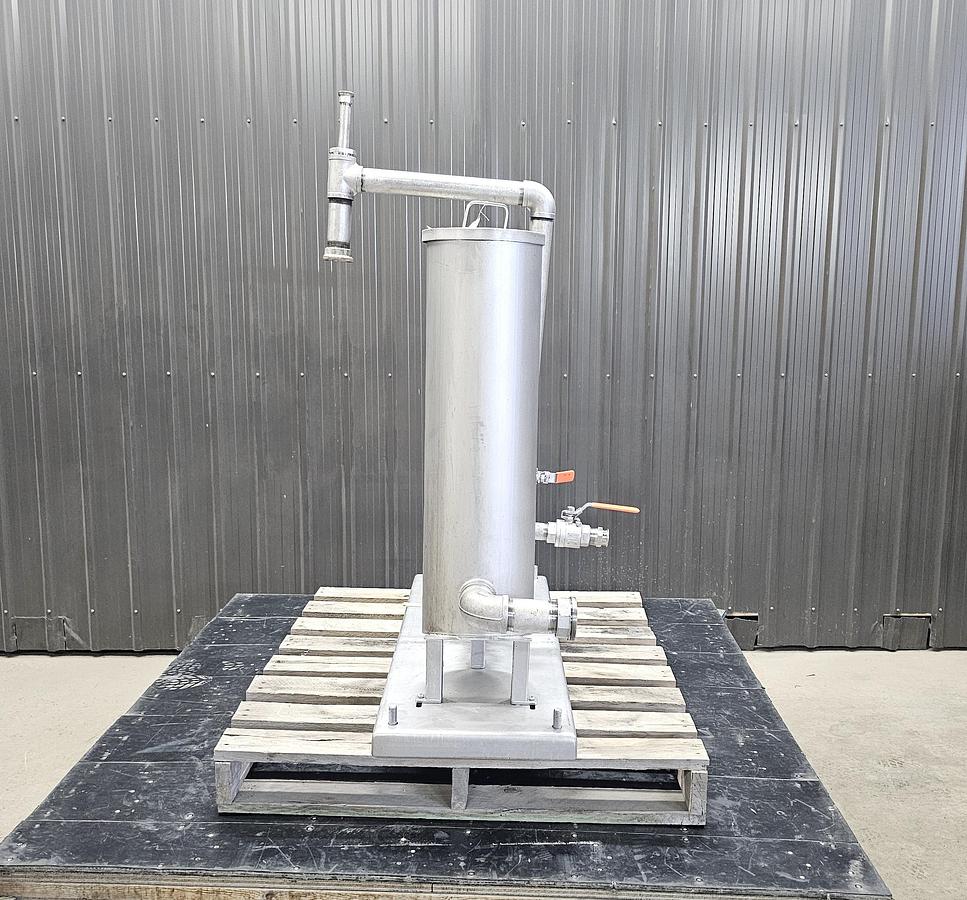 Used TCL Auction - Maple Leaf Foods - Ontario - Lot 26 - Pump and filter