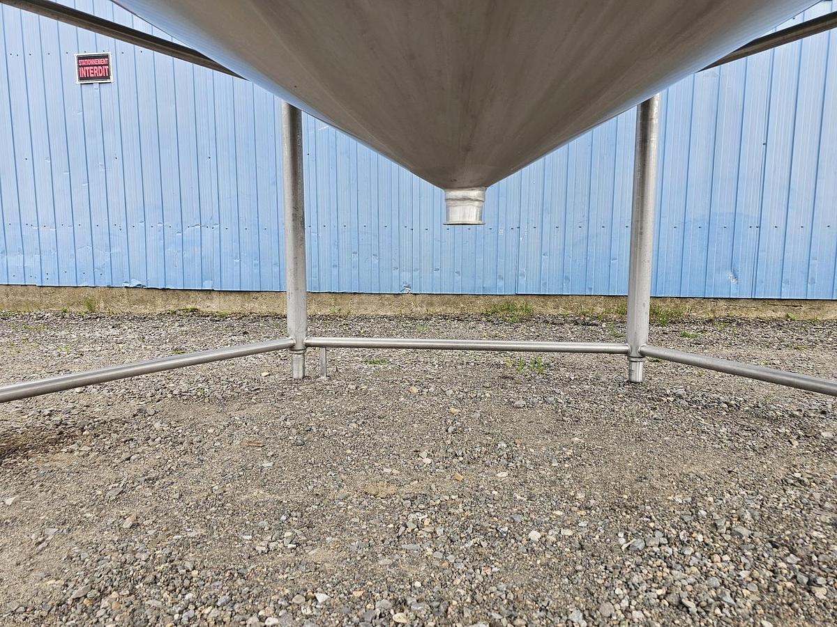 Used Used 6000 Gallon Tank, Stainless Steel