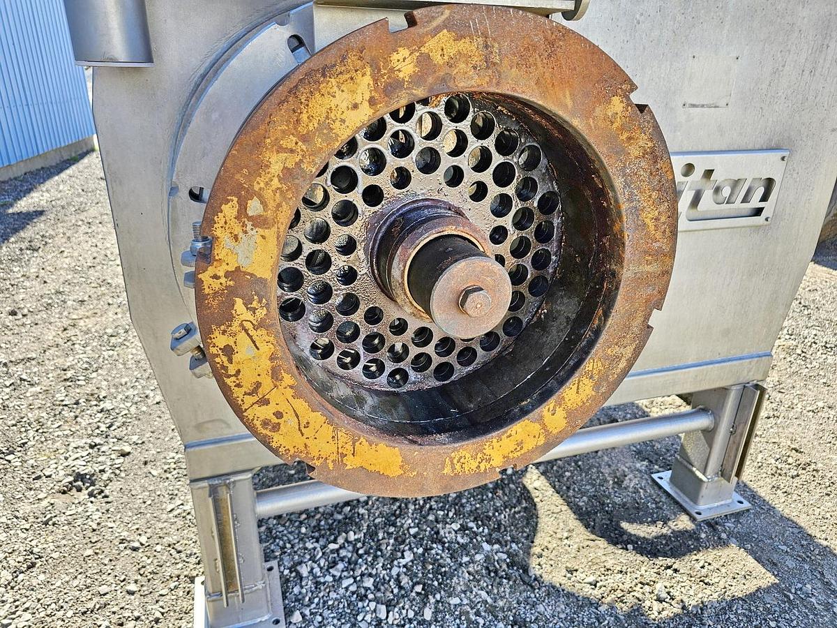 Used Used Super Titan Grinder, 100 HP