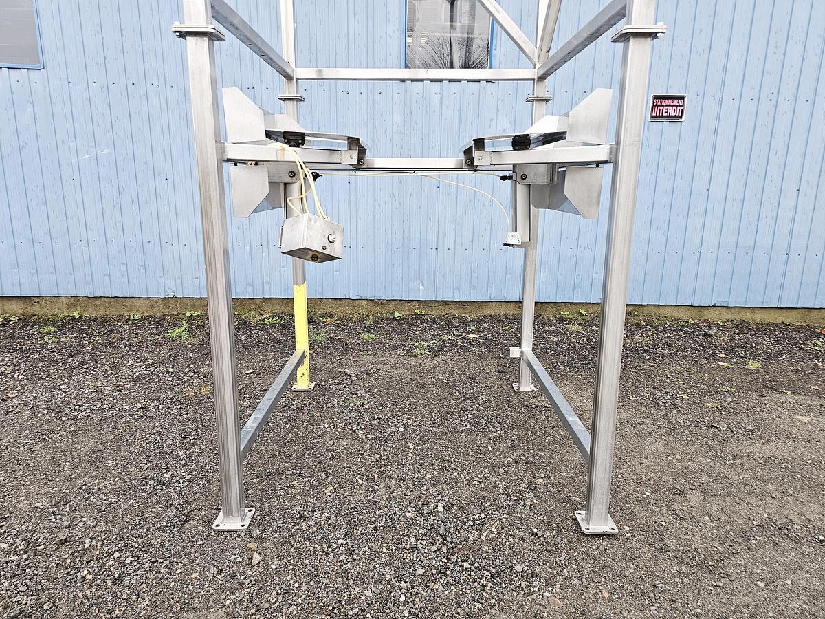 Used ****Metcalfe Auctions Mississauga - Lot 112 Hapman bulk bag unloader