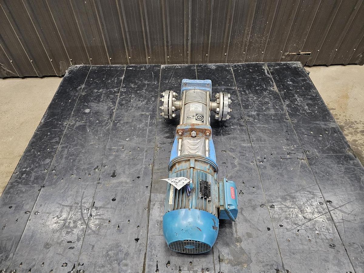 Used Used Goulds Centrifugal Inline Pump, 2'' x 2'', 5 HP