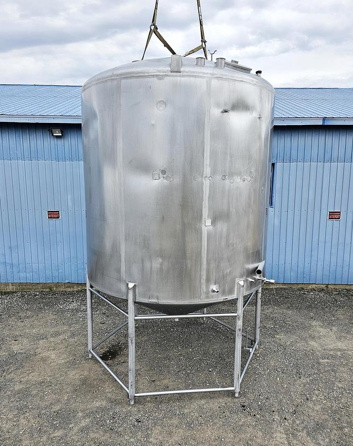 Used Used 6000 Gallon Tank, Stainless Steel
