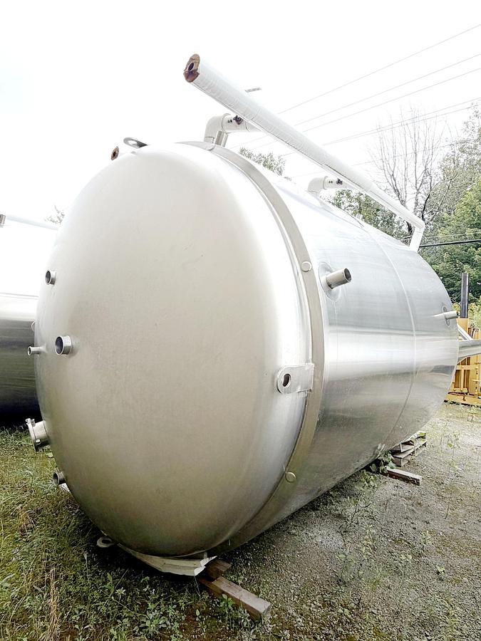 Used Used 5580 Gallon Jacketed Tank, 304 Stainless Steel