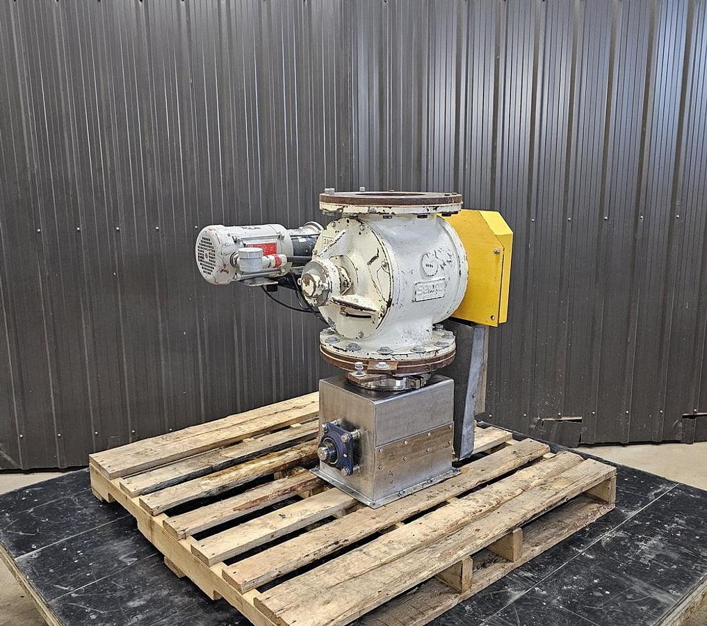 Used Used Rotary Air Lock Valve, 8" X 8", with Lump Breaker