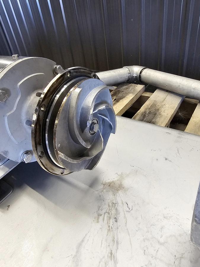 Used TCL Auction - Maple Leaf Foods - Ontario - Lot 26 - Pump and filter