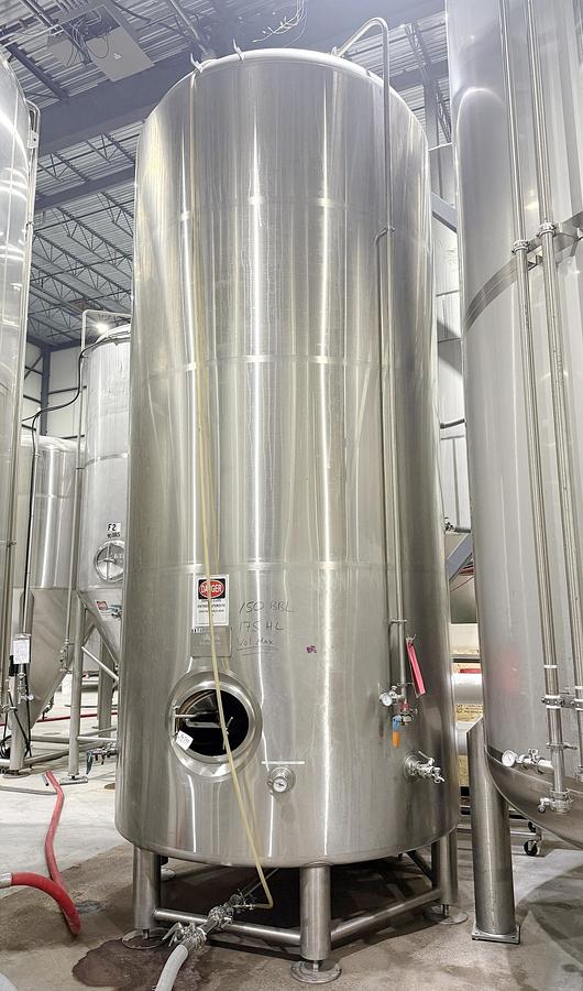 Used Used 4650 Gallon Jacketed Tank, 304 Stainless Steel