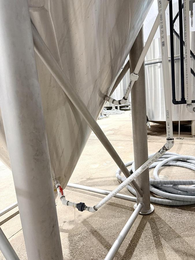 Used Used 4000 Gallon Jacketed Tank, 304 Stainless Steel